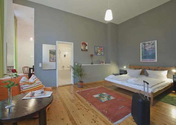 彼得膳食公寓达斯安德赫酒店 3*