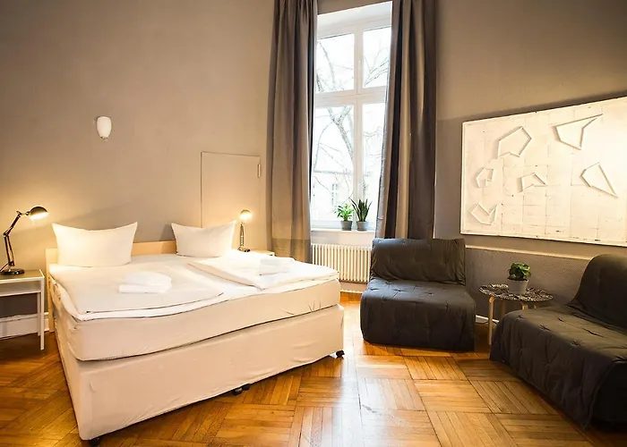 彼得膳食公寓达斯安德赫酒店 3*